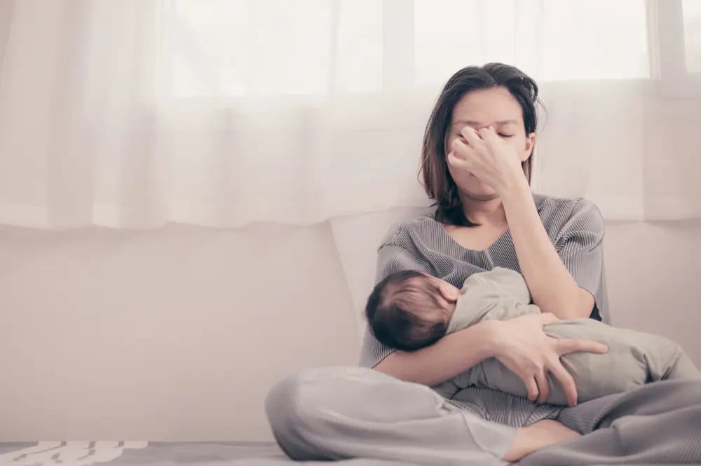 mother-suffering-postpartum-depression
